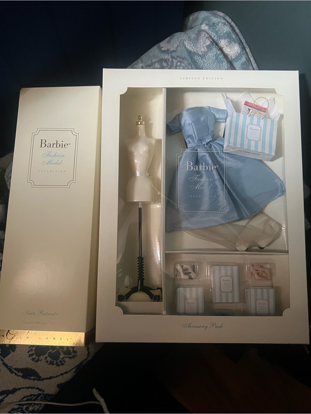 Vintage Barbie Fashion Model Collection Dress Set (BARBIE AND CLOTHEs)